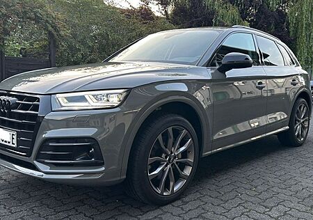 Audi Q5 50 TFSI e S tronic quattro -Matrix:AHK:ACC: