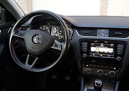 Skoda Octavia 1.4 TSI Ambition Combi Ambition