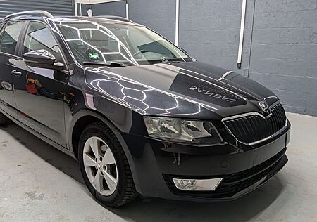 Skoda Octavia Combi Elegance NAVI
