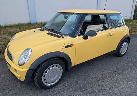 Mini ONE Unfallfrei - Klima / Auspuff & Reifen NEU