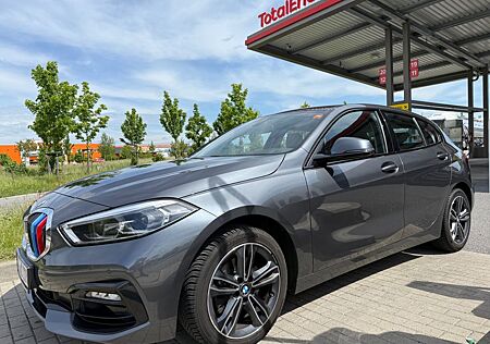 BMW 118 iA Sport Line-DAB LED WLAN Tempomat-Klimaauto