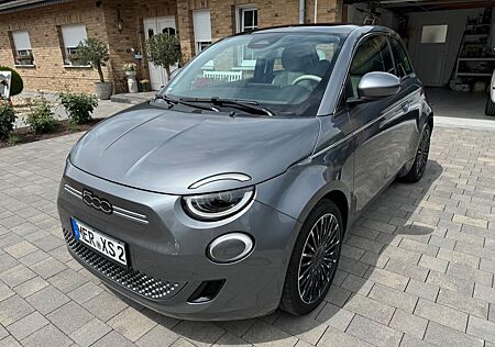 Fiat 500E "la Prima" Limousine 42 kWh La Prima