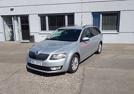 Skoda Octavia Combi Ambition 1,6 TDI, DSG, Navi, Clima