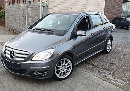 Mercedes-Benz B 200 CDI**Sportpaket*Navi*Pdc etc**