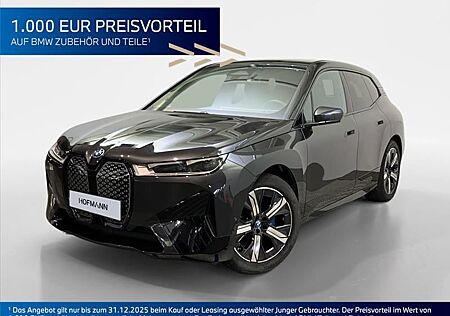 BMW iX xDrive40 Sportpaket AHK+H/K+SHZ+Keyless