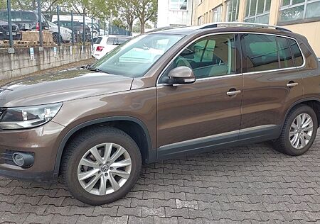 VW Tiguan Volkswagen 2.0 TDI 125kW 4MOTION Track & Style T...