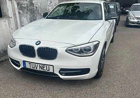 BMW 116 Lim. 3-trg. i* Sport Paket* Service/TÜV NEU