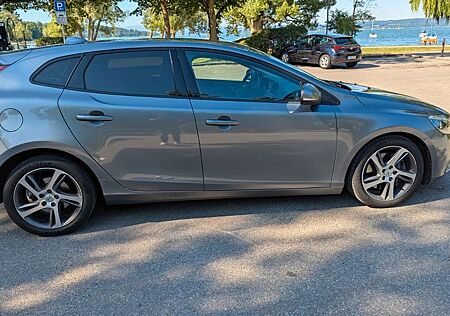 Volvo V40 T3 Geartronic Kinetic Kinetic
