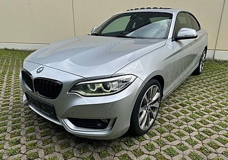 BMW 220i Aut. Coupe Schiebedach Leder Navi Xenon