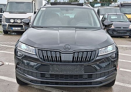 Skoda Karoq Style1.5TSI/pano/kamera/AHK