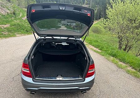 Mercedes-Benz C 300 CDI 4MATIC T BlueEFF. ELEG. Autom. ELE...