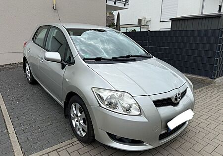 Toyota Auris 1.6 Automatik