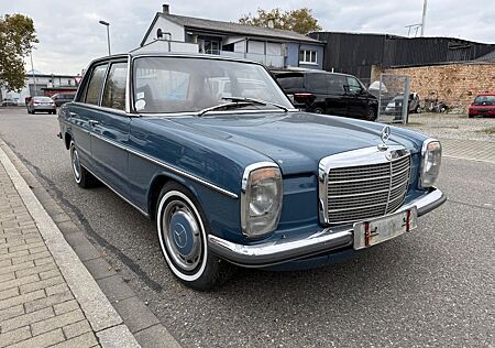 Mercedes-Benz 230 gebraucht kaufen Mercedes-Benz 230 .6 Oldtimer H | sehr guter Zustand |TÜV neu