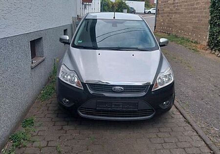 Ford Focus 1,6 Ambiente Ambiente