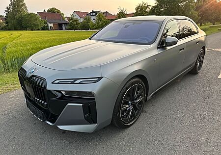 BMW 740d x-Drive M-Sport Paket B&W Panorama