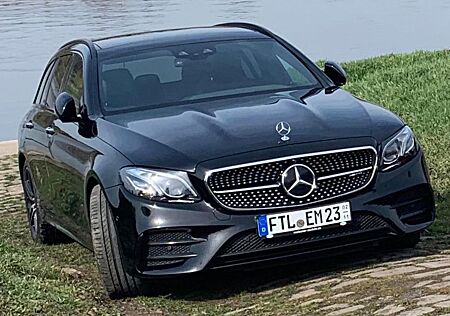 Mercedes-Benz E 53 AMG Mercedes-AMG E 53 4MATIC+ T Autom. ...