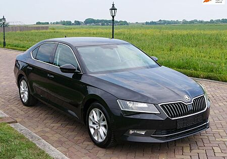 Skoda Superb 1.6 TDI Ambition AUT SEDAN LED CANTON
