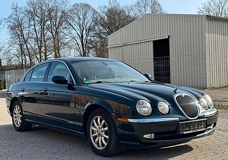 Jaguar S-Type 2.5 L V6 Executive