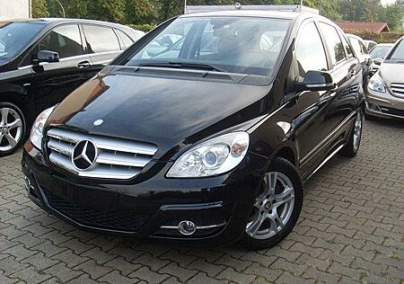 Mercedes-Benz B 200 Automatik / Navigation / SHZ