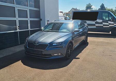 Skoda Superb Style Leder Navi Standhzg. Xenon Pano