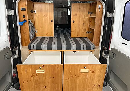 Opel Vivaro Kasten L1H1 2,9t Ausbau Wohnmobil AHK