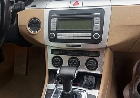 VW Passat Variant Volkswagen 2.0 FSI Tiptronic Highline Va...