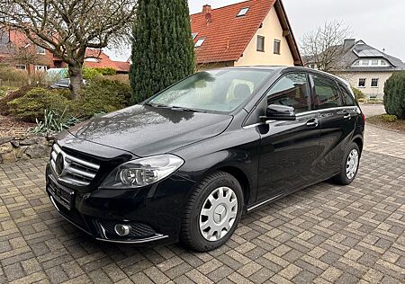 Mercedes-Benz B 180 Klima Navi el. Fen. 8 x Bereift TOP Zust.