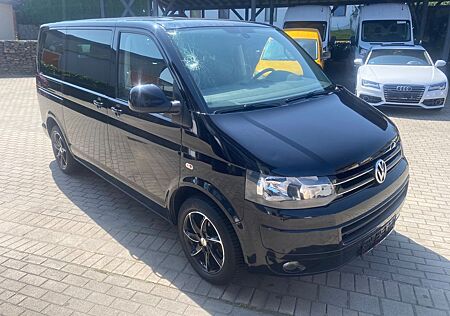 VW T5 Multivan Volkswagen ALU SitzH NAV ZR-NEU 8Sitze PDC V+H