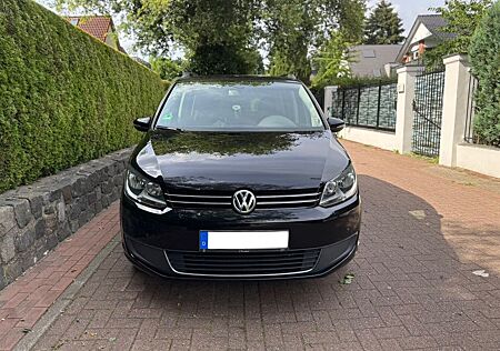 VW Touran Volkswagen 2.0 TDI Comfortline Navi 7-Sitzer 140 PS