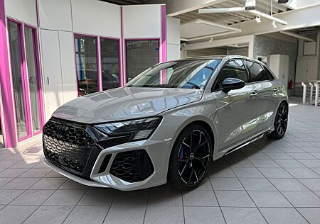 Audi RS3 Sportback |Keramik|HeadUp|Pano|Carbon