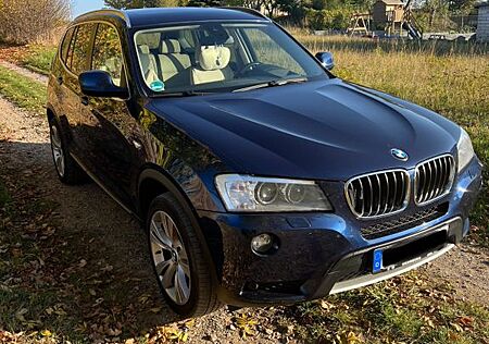 BMW X3 xDrive20d - Navi/ Automatik/ Panoramadach