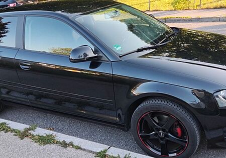 Audi A3 2.0 TDI (DPF) Attraction Attraction