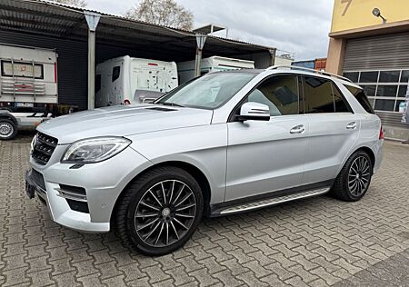 Mercedes-Benz ML 350 CDI 4 Matic AMG Schiebedach Alcantara