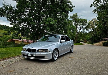BMW 520i E39 210Tsd. KM Top Ausstattung