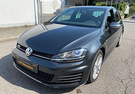 VW Golf Volkswagen VII Lim. GTD 1Hand Xenon Shz Top Zustand !!