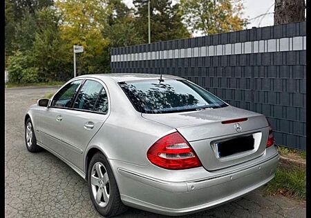 Mercedes-Benz E 240 4MATIC AVANTGARDE Avantgarde