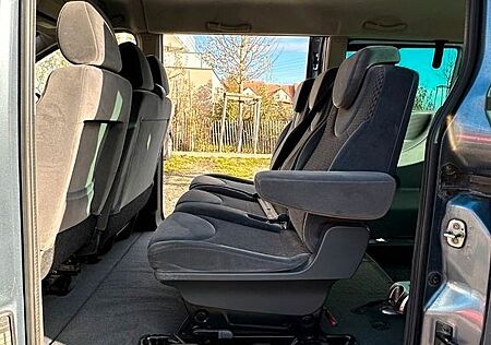 Peugeot Expert Tepee Expert Long Allure Rampe viel Platz