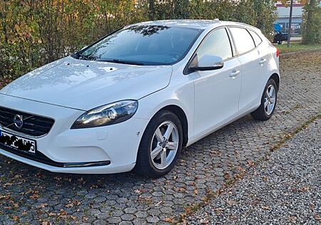 Volvo V40 T2 LINJE YOU! LINJE YOU!