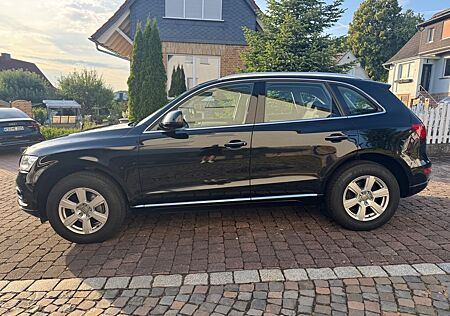 Audi Q5 - 190 PS Quattro AHK