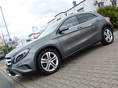 Mercedes-Benz GLA 200 Urban Aut. *Navi*Bi-Xenon*Sitzhz*Kamera*