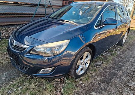Opel Astra J Lim. 5-trg. Active