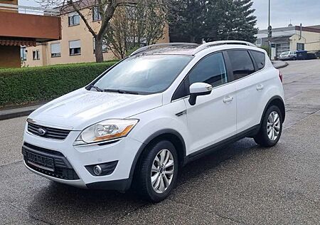 Ford Kuga Titanium Panorama 4x4 AHK PDC