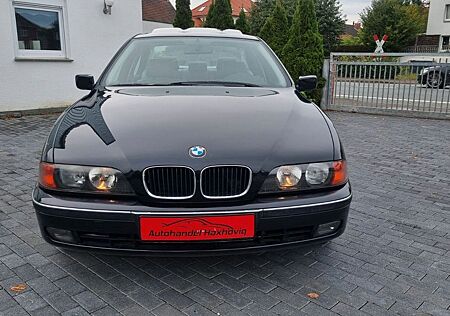 BMW 523i