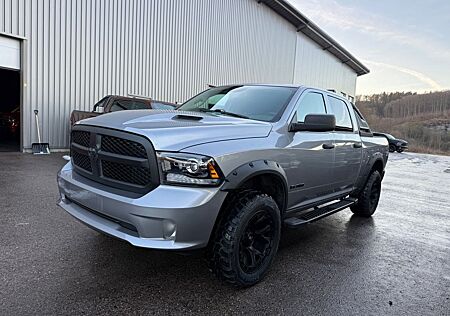 Dodge RAM 1500 HEMI 5.7L CREW CAB SPORT HOCH & BREIT