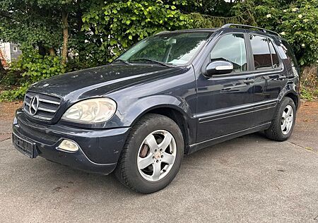 Mercedes-Benz ML 320 -