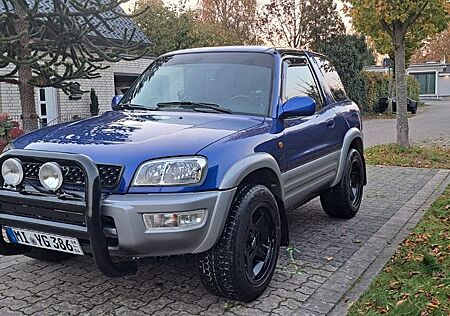 Toyota RAV 4 - -