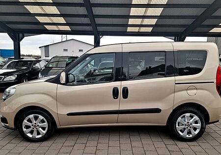 Fiat Doblo Navi SHZ AHK 1-Hand 8xRäder TOP-Zustand