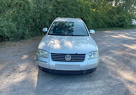 VW Passat Variant Volkswagen 1.9TDI 74kW Highline Variant ...