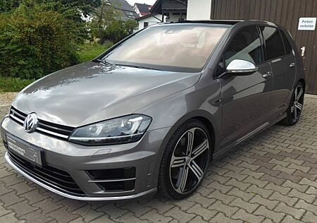 VW Golf Volkswagen VII Lim. R 4Motion/PANO/19"ALU/NAVI/ACC/SHZ