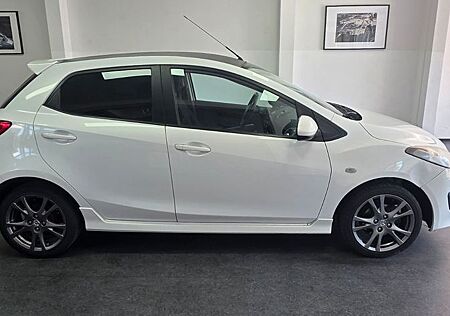 Mazda 2 1.3 Klimaautomatik WR+SR TÜV 11/2026